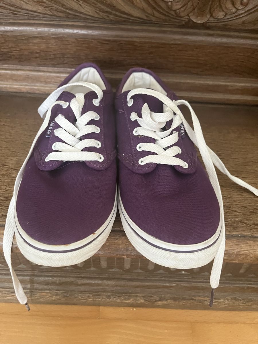 Vans Herrenschuhe: Vans Low-Top Sneakers - Deep Purple, Size 40 - EUC! Stylish – Gebraucht aus Uetikon am See von erz13 1