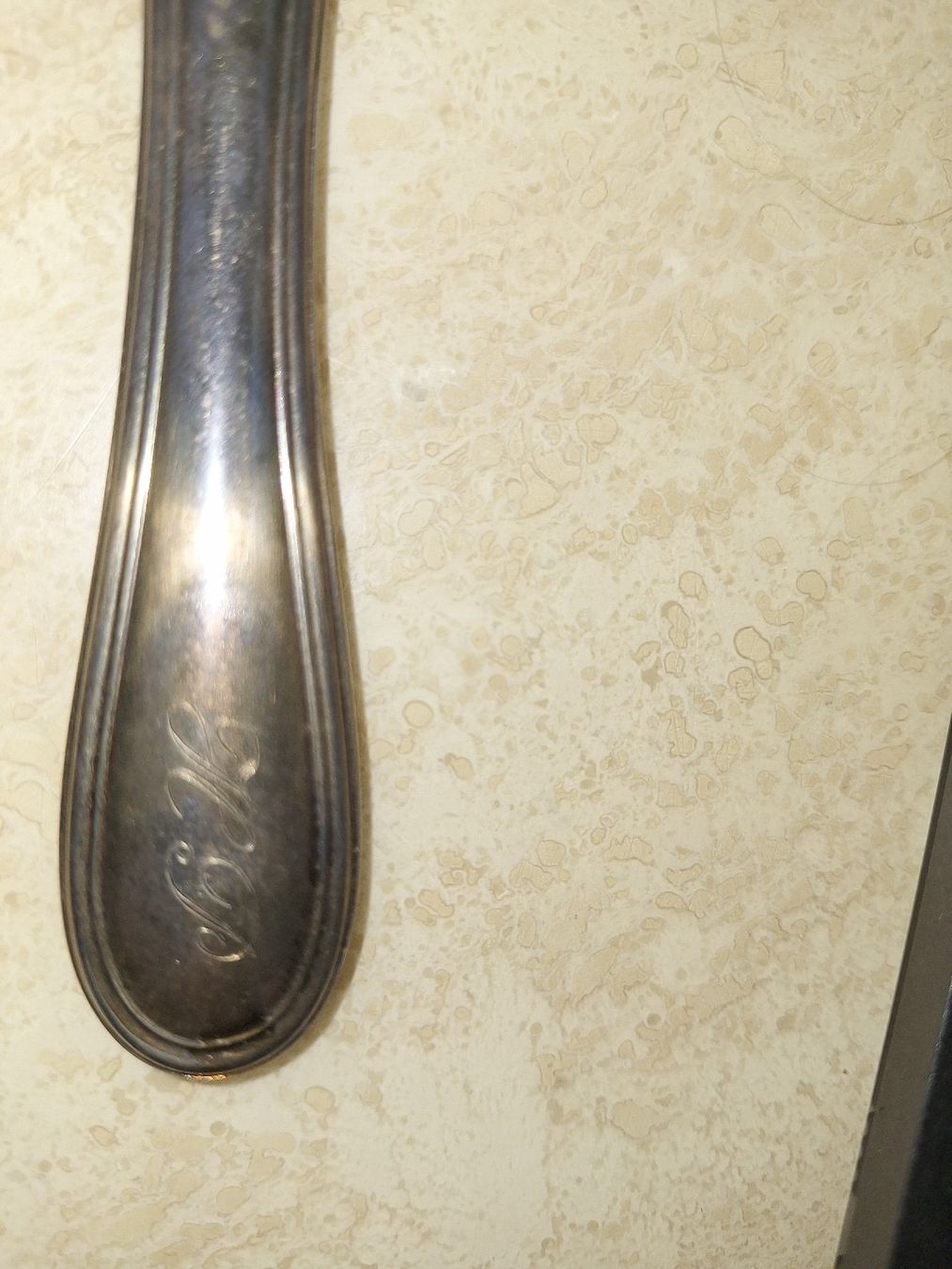 Elettrodomestici da cucina: Flaschenoeffner versilbert mit Monogramm guter Zustand – Usato da spreitenbach venduto da lumbalplatte 6