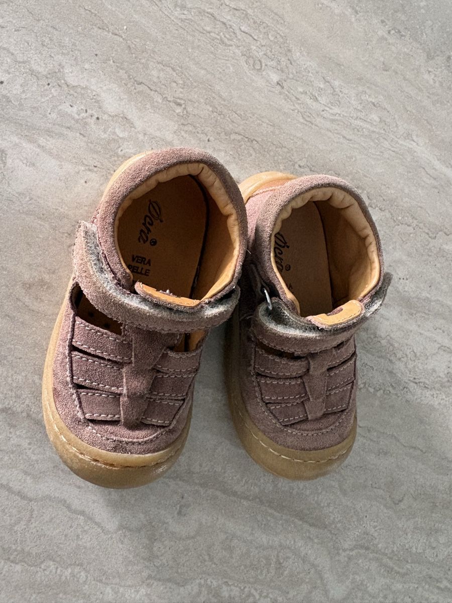 Schuhe für Mädchen: Sommerschuhe für Mädchen, Grösse 20 – Gebraucht aus Zürich von Anushka86 4