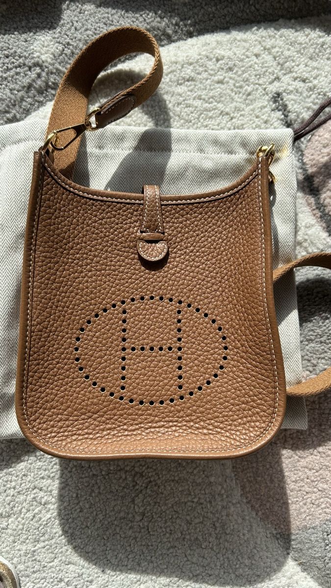 Hermès Borse da donna: Hermès Evelyne TPM 16 – Nuovo (secondo la descrizione) da Neuchatel venduto da ros_kkw2