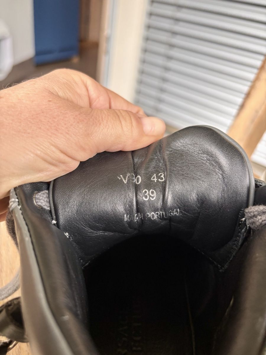 Scarpe da uomo: VERSACE Sneakers Grösse 39 – Usato da Duggingen venduto da Petrof 2