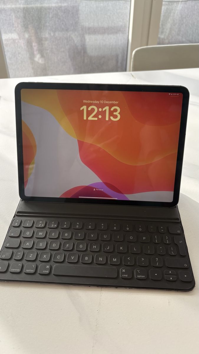 Apple Tablet PC: iPad Pro 11 128gb WiFi cellular with smart Keyboard – Usato da Meilen venduto da sha_zwb2