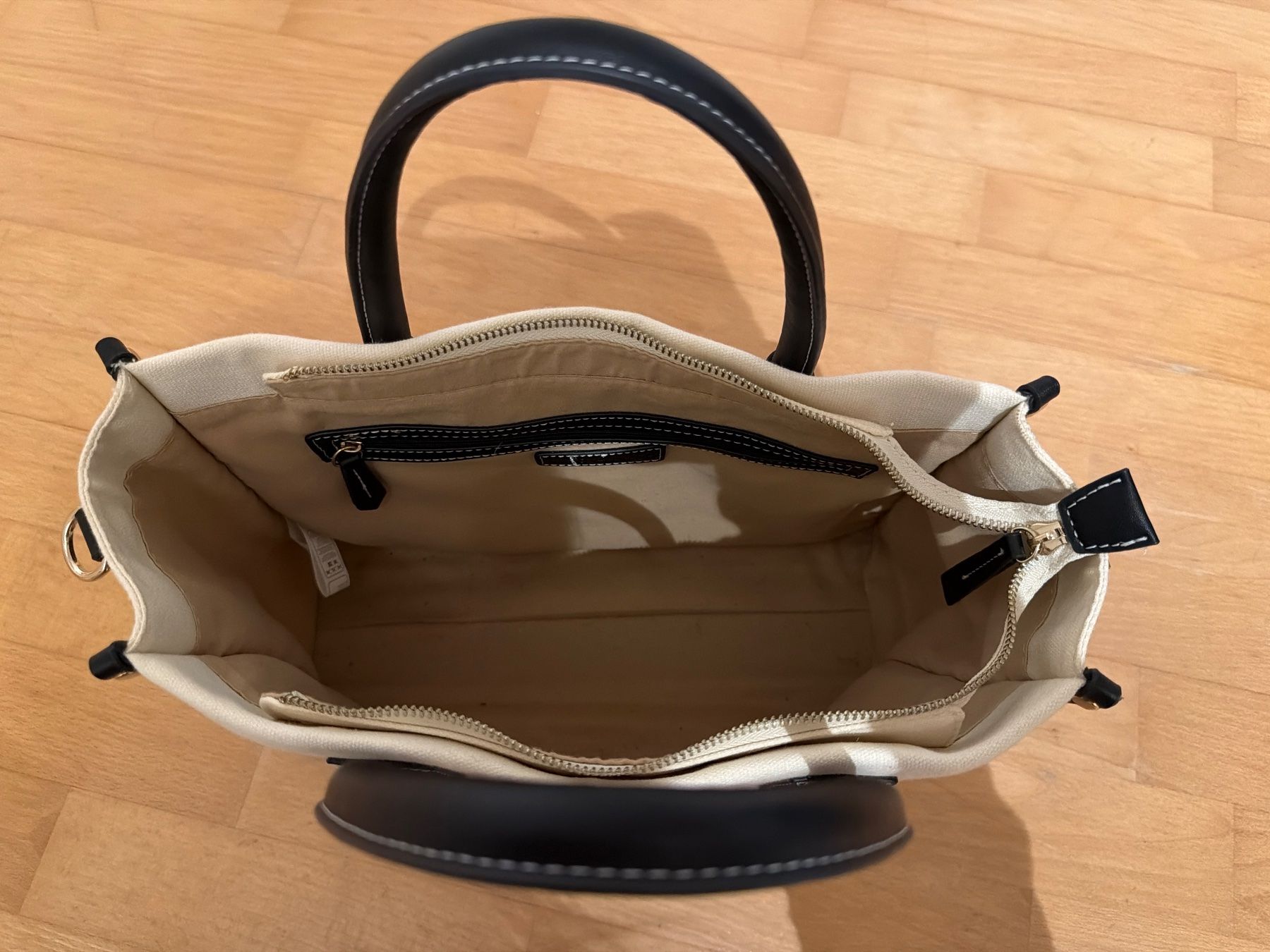 Valentino Taschen für Damen: Handtasche von Valentino – Gebraucht aus Rothenfluh von rebekk__a 2