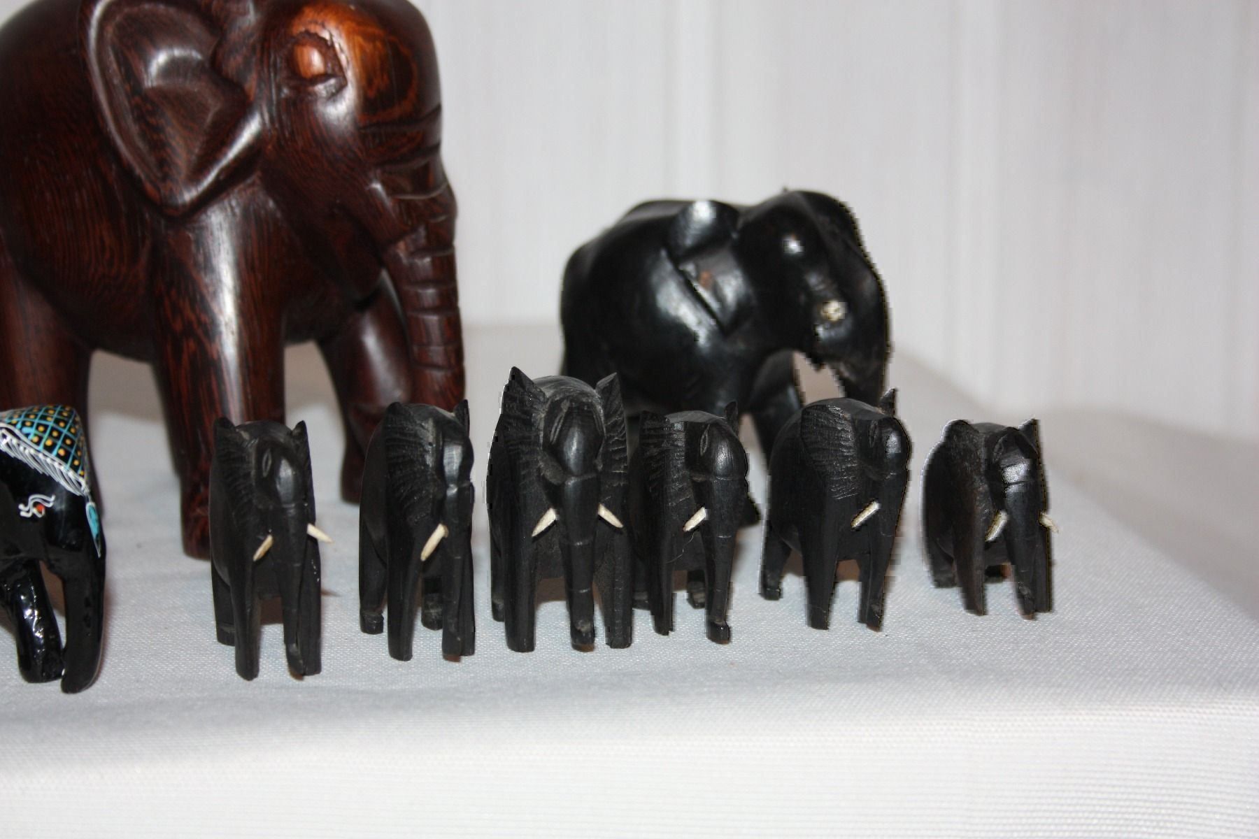 Statuette: Sammlung Holzelefanten – Usato da Oberwil BL venduto da Hesa41 2