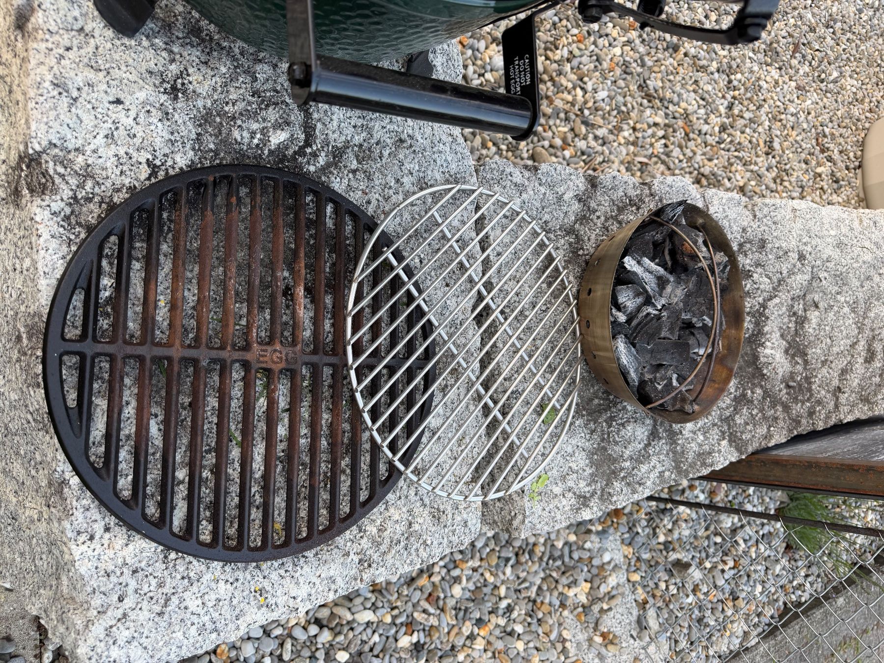 Big Green Egg Griglie: Big Green Egg Minimax – Usato da Rebstein venduto da fae_8xz5 1