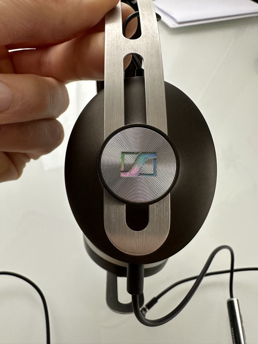 Sennheiser Cuffie: Sennheiser MOMENTUM On-Ear Kopfhörer – Usato da Bern venduto da Runnit 2