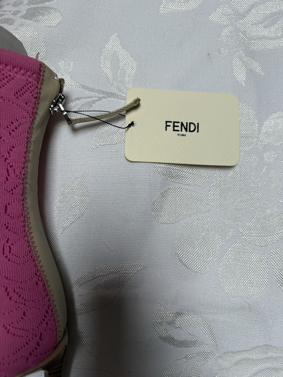 Fendi Scarpe da donna: Fendi boots new 37 1100$ – Nuovo (secondo la descrizione) da Barna venduto da orbuyorcry 3