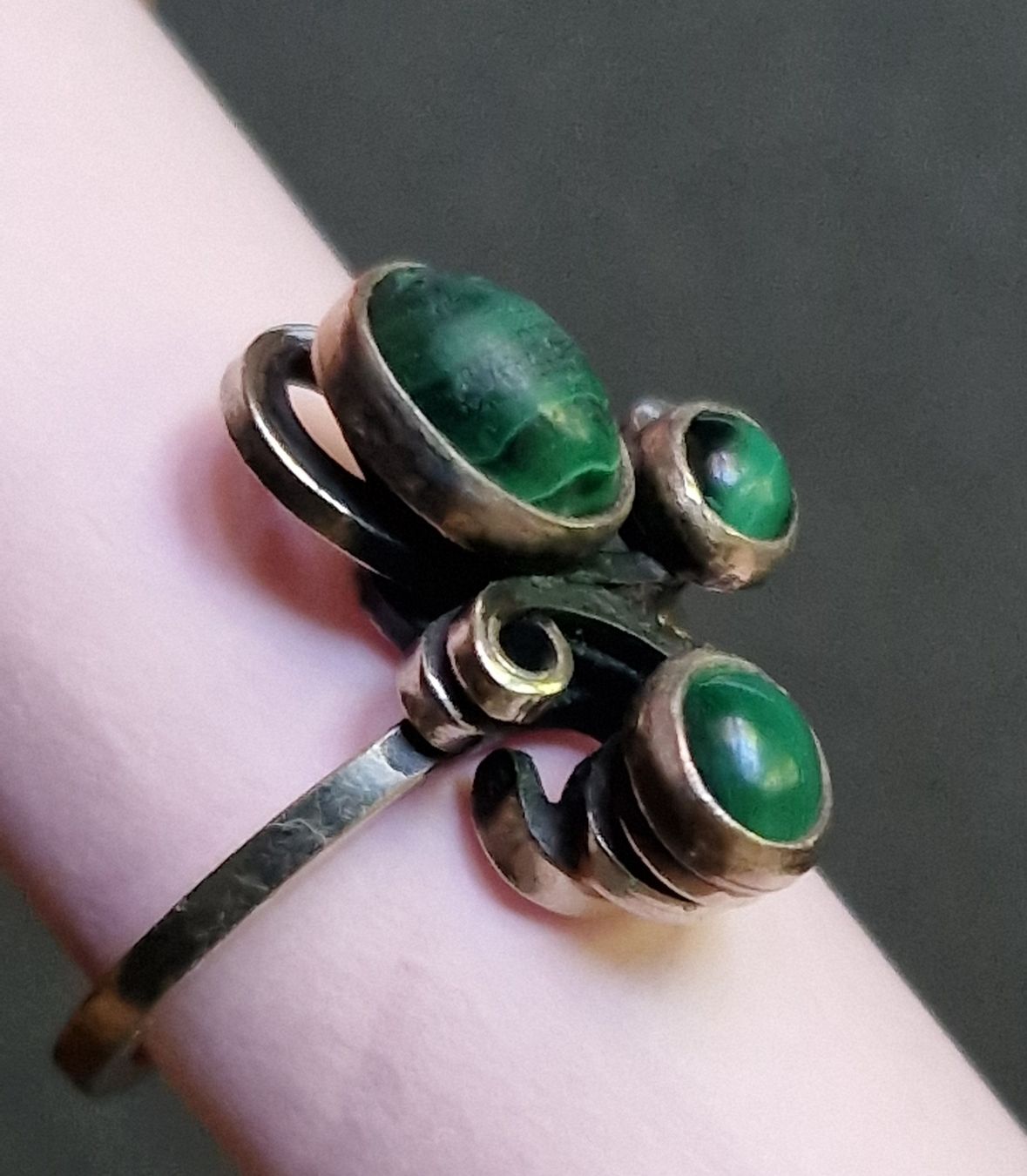 Bagues: Ring Silber mit Malachit Steinen Durchmesser 1,5cm – D'occasion à Seengen par Seestern77