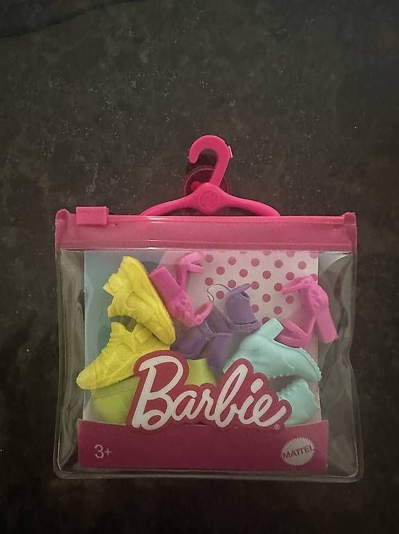 Spielzeuge: Set neue Barbieschuhe – Neu und originalverpackt aus Beinwil am See von joy_24