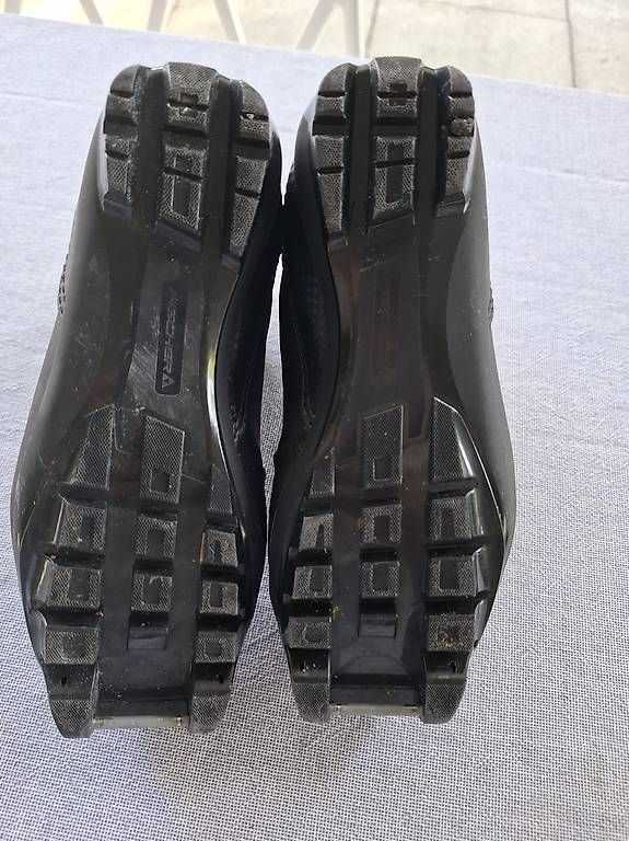 Fischer Chaussures hommes: Fischer Langlaufschuhe Gr. 33 klassisch – D'occasion à Männedorf par Einhornmama 3