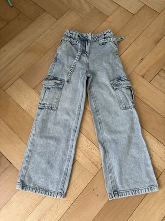 Deux pantalons fille, taille 128 comme neuf 