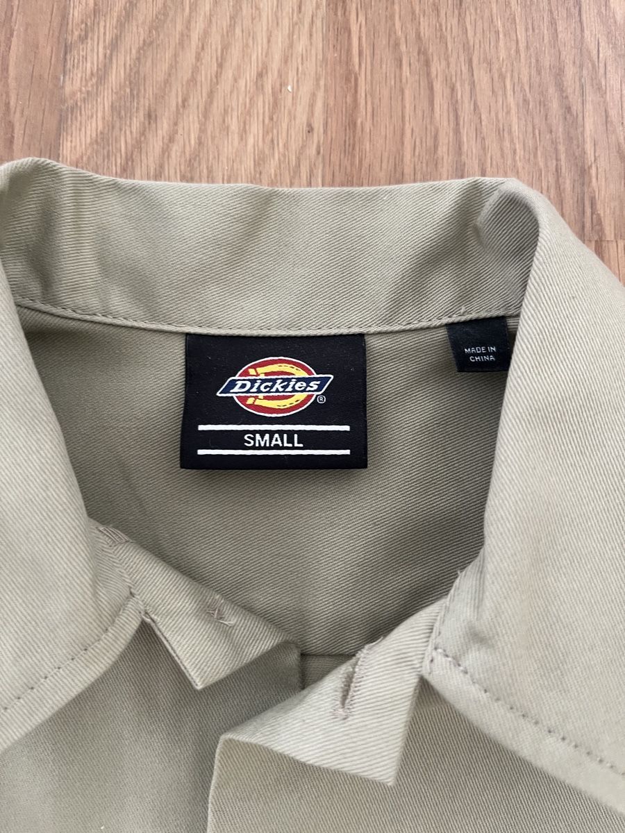 Dickies Camicie: DICKIES NeuesHemd kurzarm / beige / Grösse S – Nuovo (secondo la descrizione) da Zürich venduto da Pestopasta 1
