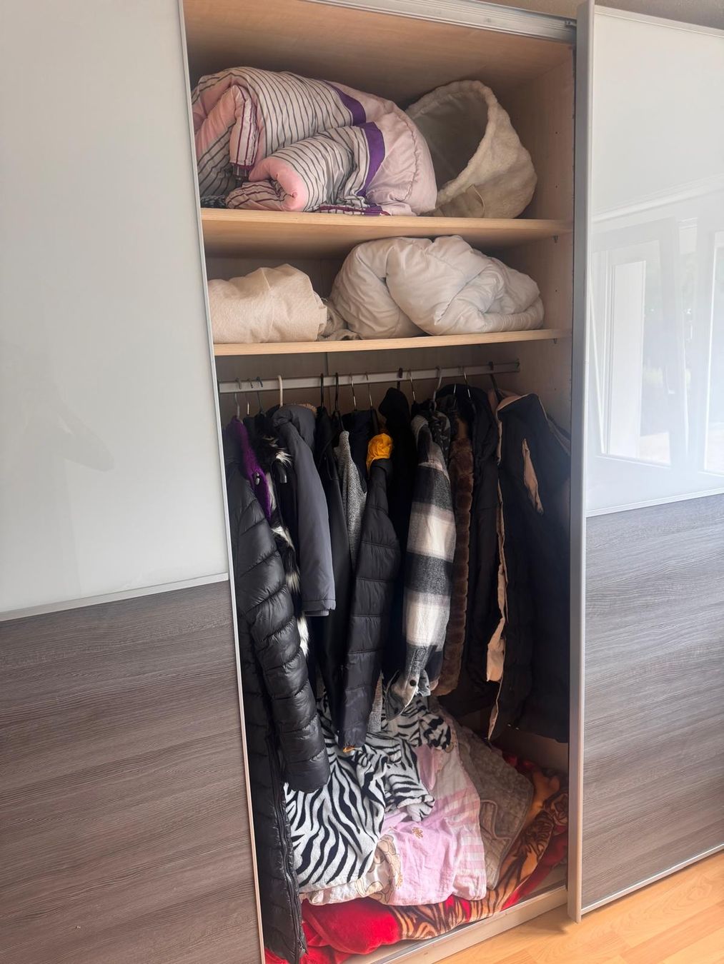 Armadi: Kleiderschrank XXL – Usato da Kappel SO venduto da Swift_2025 1