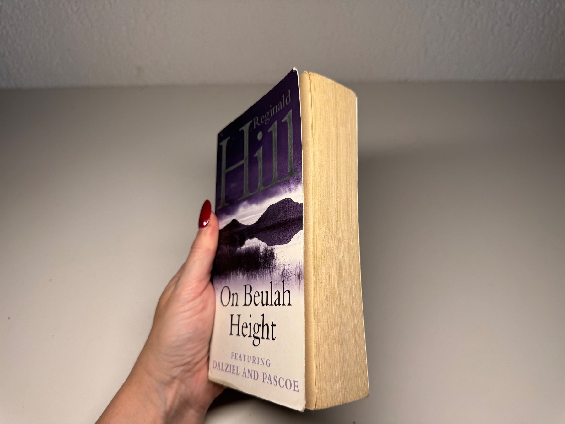 Libri: NOVEL: Reginald Hill, On Beulah Hight – Usato da Grosswangen venduto da English_books 1
