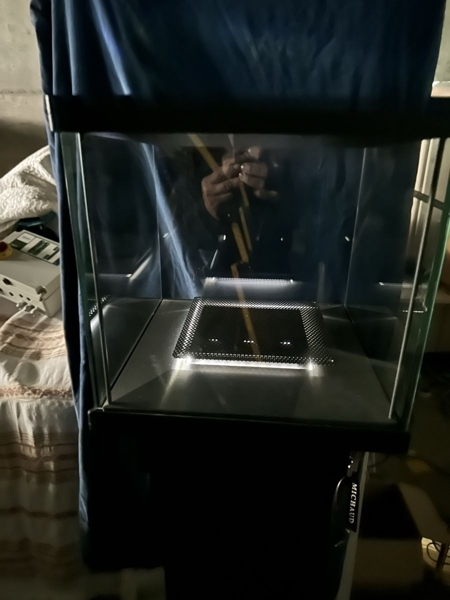 Vetrine: Vitrine sur pied avec éclairage LED intégré – Usato da Lausanne venduto da artnouveau04 9