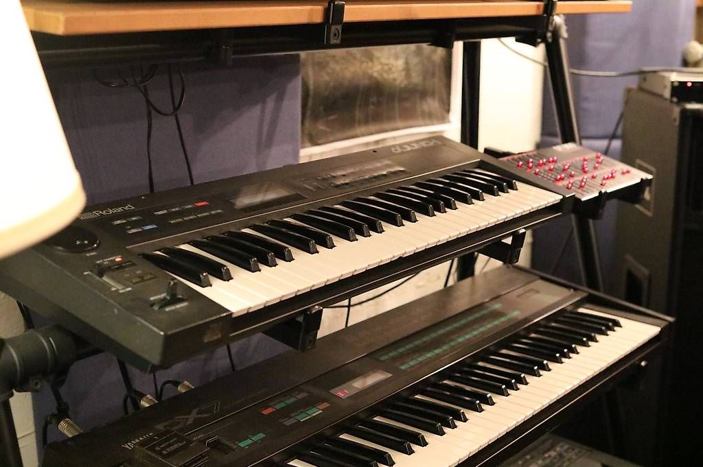 Roland Strumenti musicali: Roland Alpha Juno 1 Synthesizer + Dtronics DT-300 Controller – Usato da Zürich venduto da mvs