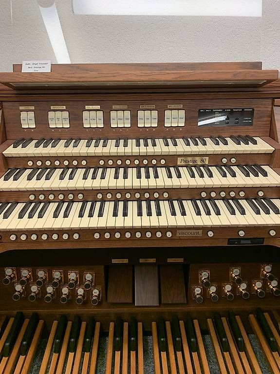 Musikinstrumente: Sakr. Orgel Viscount Prestige 80 – Neu (gemäss Beschreibung) aus Niederhasli von Musikhaus-Ammann 4