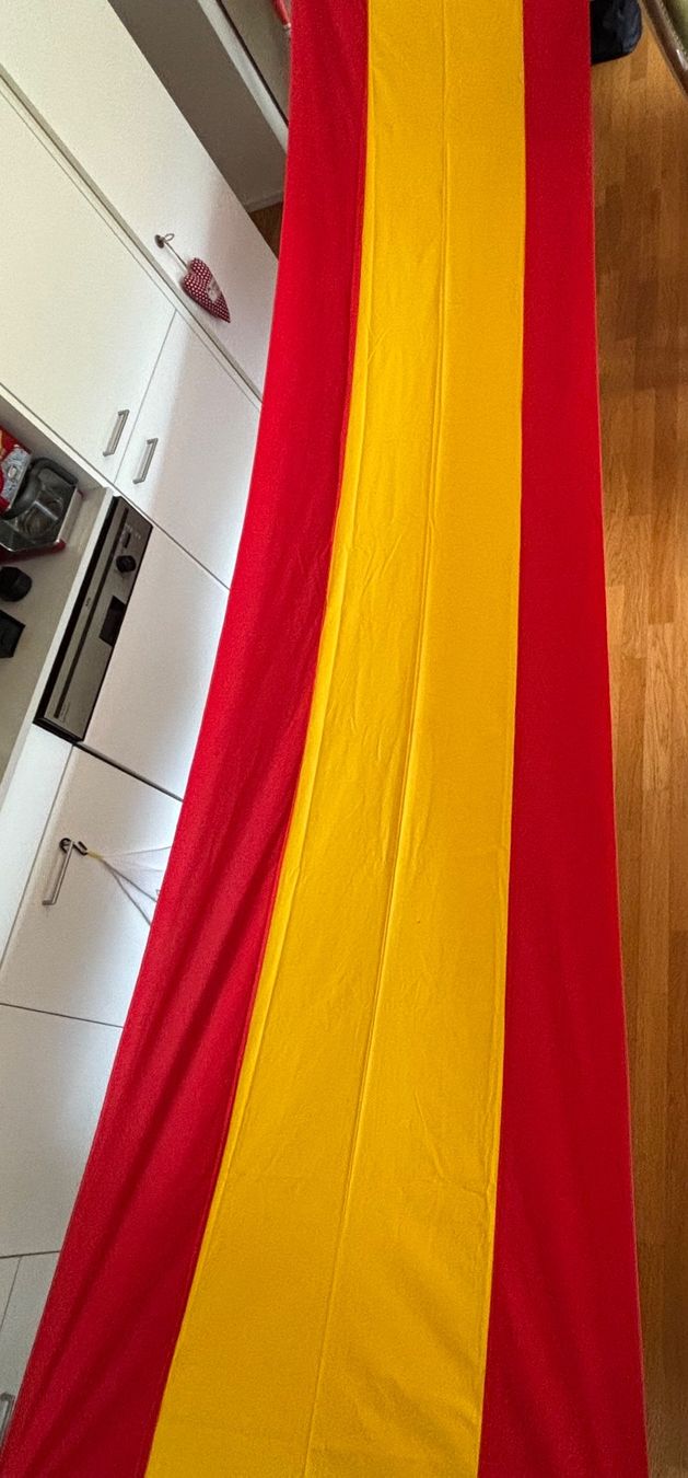 Altra biancheria da tavola: Tischtuch / Stoff Spanien Flagge rot -gelb – Nuovo (secondo la descrizione) da Luzern venduto da Sontru 1