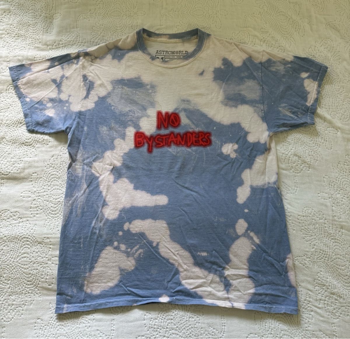 T-shirt: Travis Scott No Bystanders Tee – Usato da Würenlos venduto da sain11