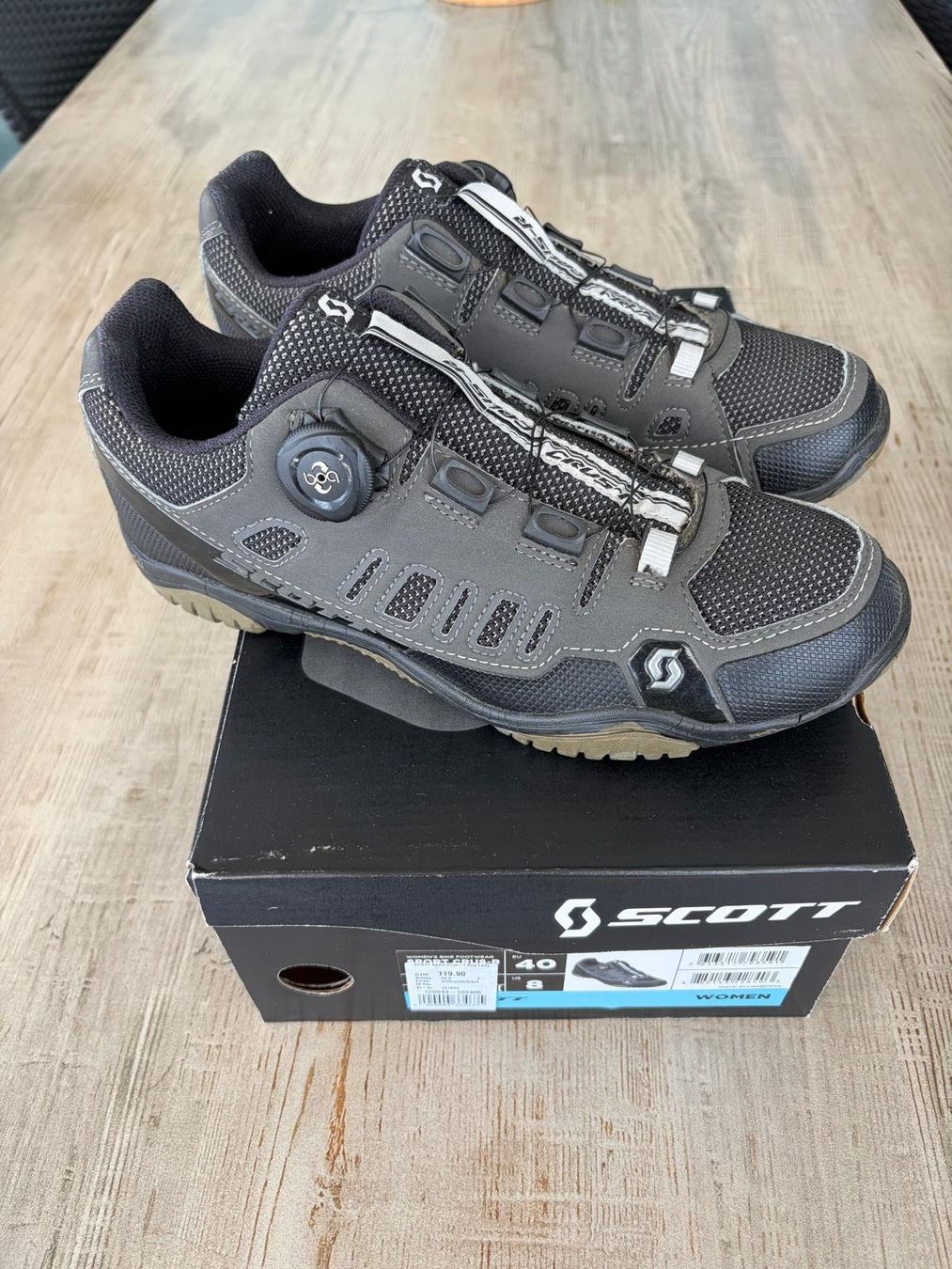 Scott Scarpe da donna: Scott Bikeschuhe mit Klick in Gr. 40 – Nuovo (secondo la descrizione) da Augst BL venduto da Kanija
