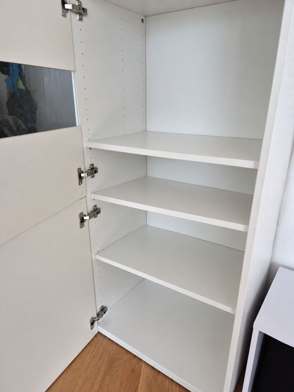 Ikea Kommoden: Schrank/Kommode weiss Hochglanz mit Glasfront – Gebraucht aus Luzern von bam_qr5p 4