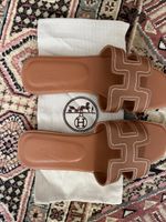 Hermès Sandalen Grösse 38 Sommer 2023 neuwertig