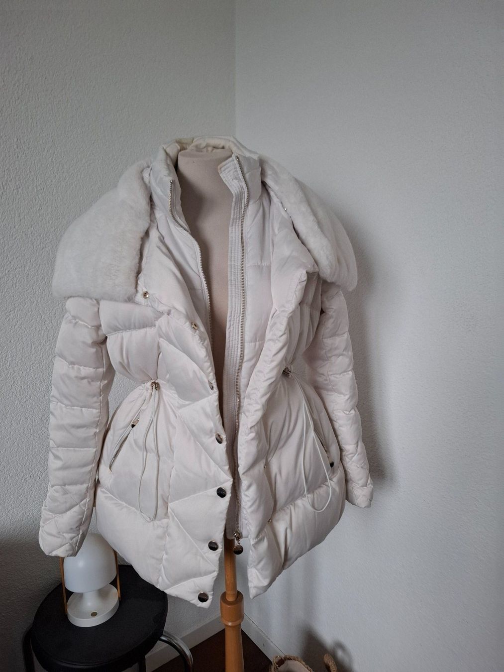 Liu Jo Giacche: Liu Jo, Winterjacke, beige, Gr. S – Nuovo (secondo la descrizione) da Ipsach venduto da Tapsi2