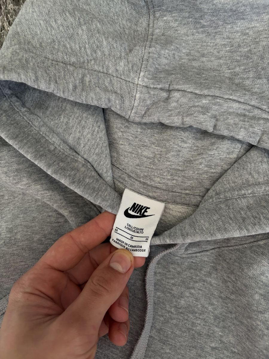 Nike Maglioni & Felpe: Nike Hoodie, grey, Size M – Usato da Brislach venduto da edu_t6pq 2