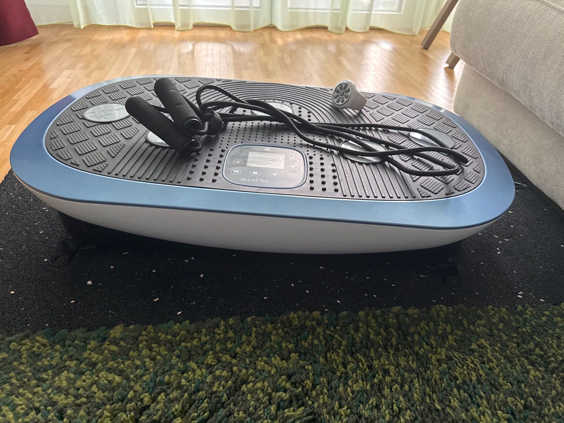 Maxxus Hometrainer: Maxxus LifePlate 4.0 Vibrationsplatte – Usato da Winterthur venduto da Eriseed 1
