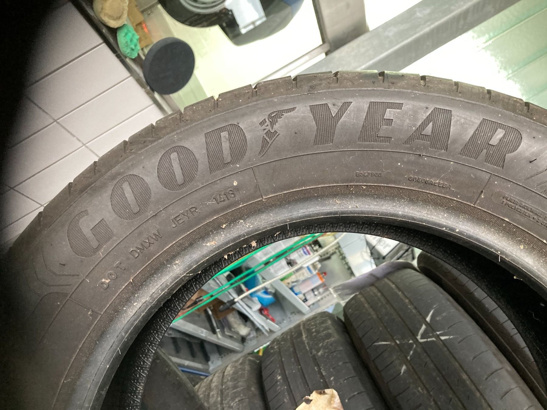 Pirelli Pneus & Kompletträder: 205/60R16 Sommerpneu Good Year – Gebraucht aus Cham von WB2223 4