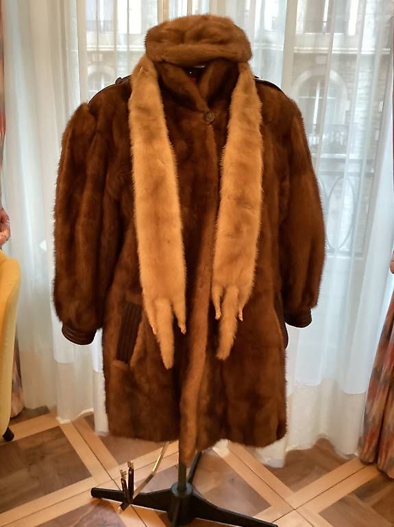 Cappotti: Manteau en fourrure – Usato da Geneve venduto da mic_hh6y