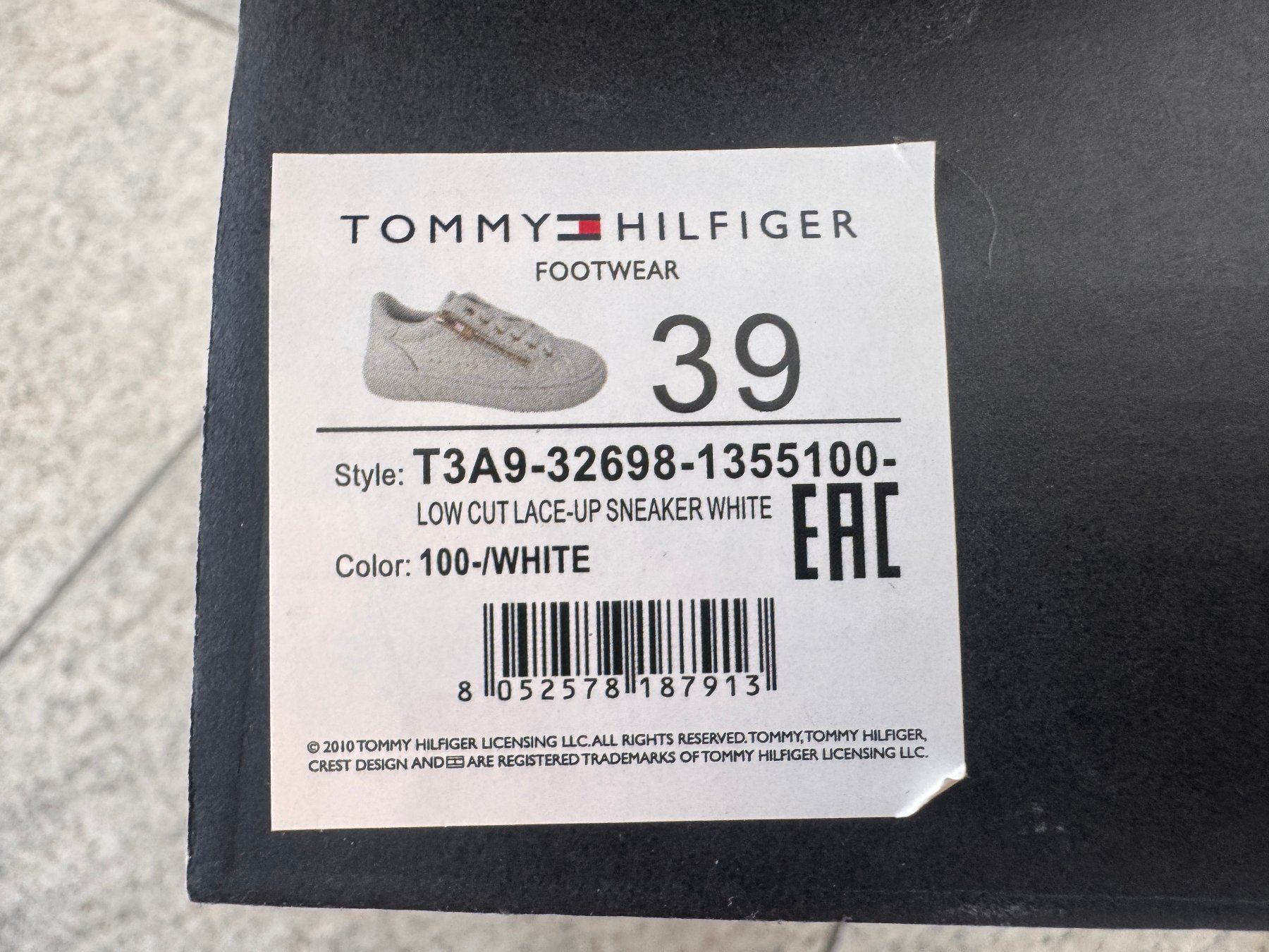 Scarpe da donna: Neu** Tommy Hilfiger Sneaker, Gr. 39 – Nuovo e nell'imballaggio originale da Zollikon venduto da Krenapf 4