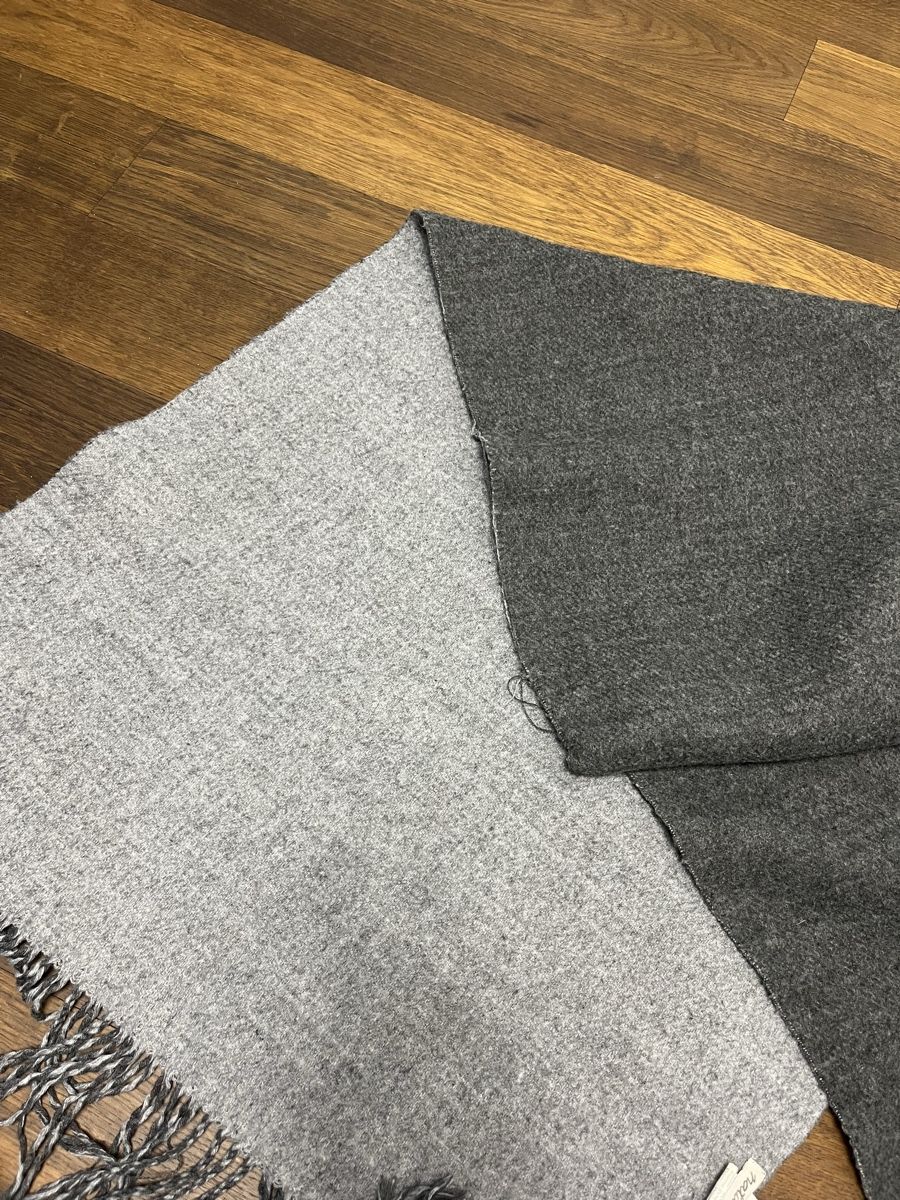 Foulard & Sciarpe: Schal Grau mit Fransen! 60x200cm – Usato da Zürich venduto da fra_mmt9 5