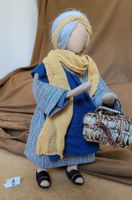 Schwarzenberger Krippenfiguren Frau 27cm mit Wollkoffer N8
