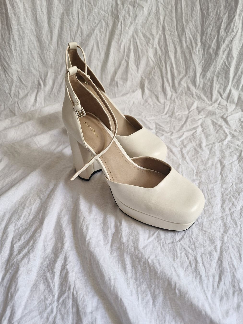 Other Stories Scarpe da donna: &Other Stories Platform Heels – Nuovo (secondo la descrizione) da Bern venduto da ann_l7tf