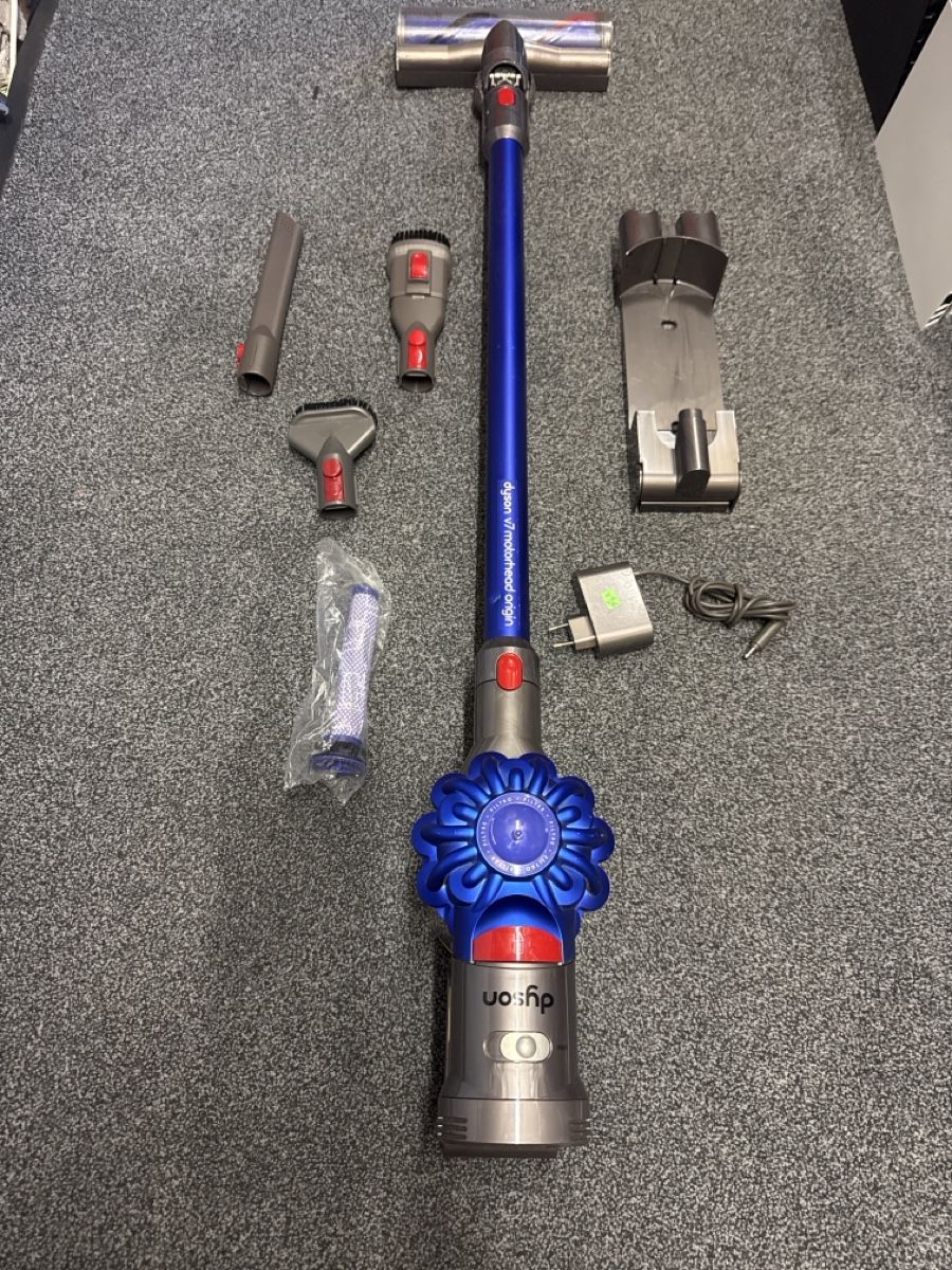 Dyson Aspirapolveri & Accessori: Dyson v7 Motorhead Origin – Usato da Landquart venduto da Nnf007 1