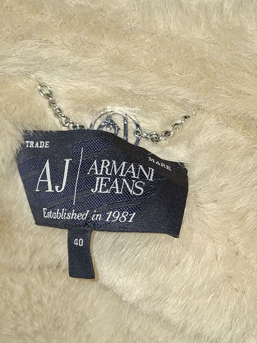 Armani Cappotti: blouson chaud armani jeans – Usato da Chardonne venduto da hel_h5k2 3