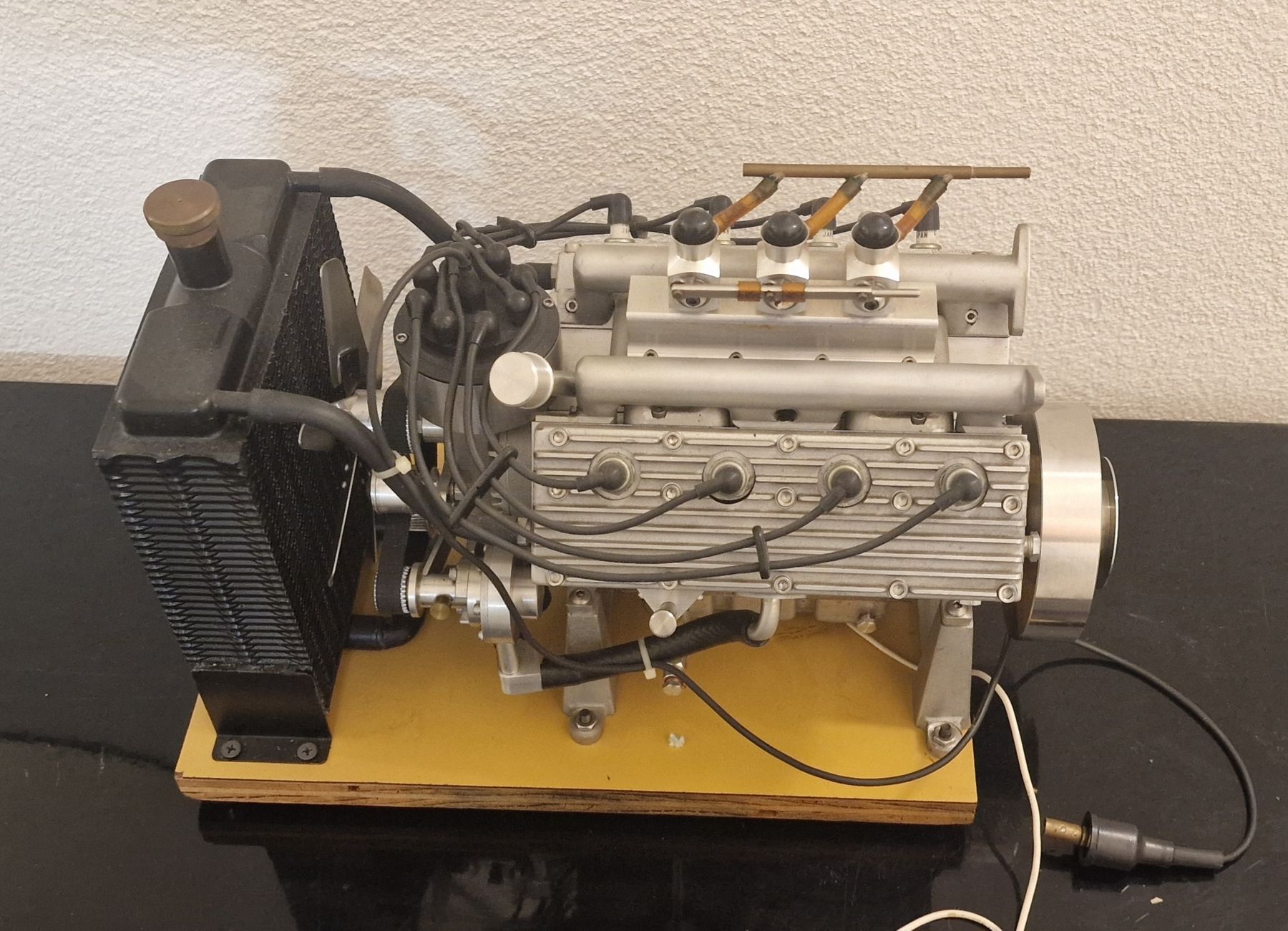 RC Modellbau: Challenger V8 Flathead Modellmotor Lauffähig 103ccm – Gebraucht aus Rorschacherberg von proudschweiz
