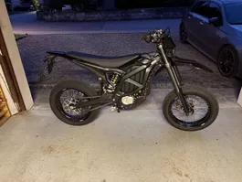 Surron Ultra Bee Supermoto
