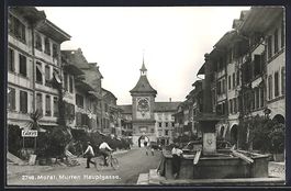 Murten, Strasse Hauptgasse mit Brunnen
