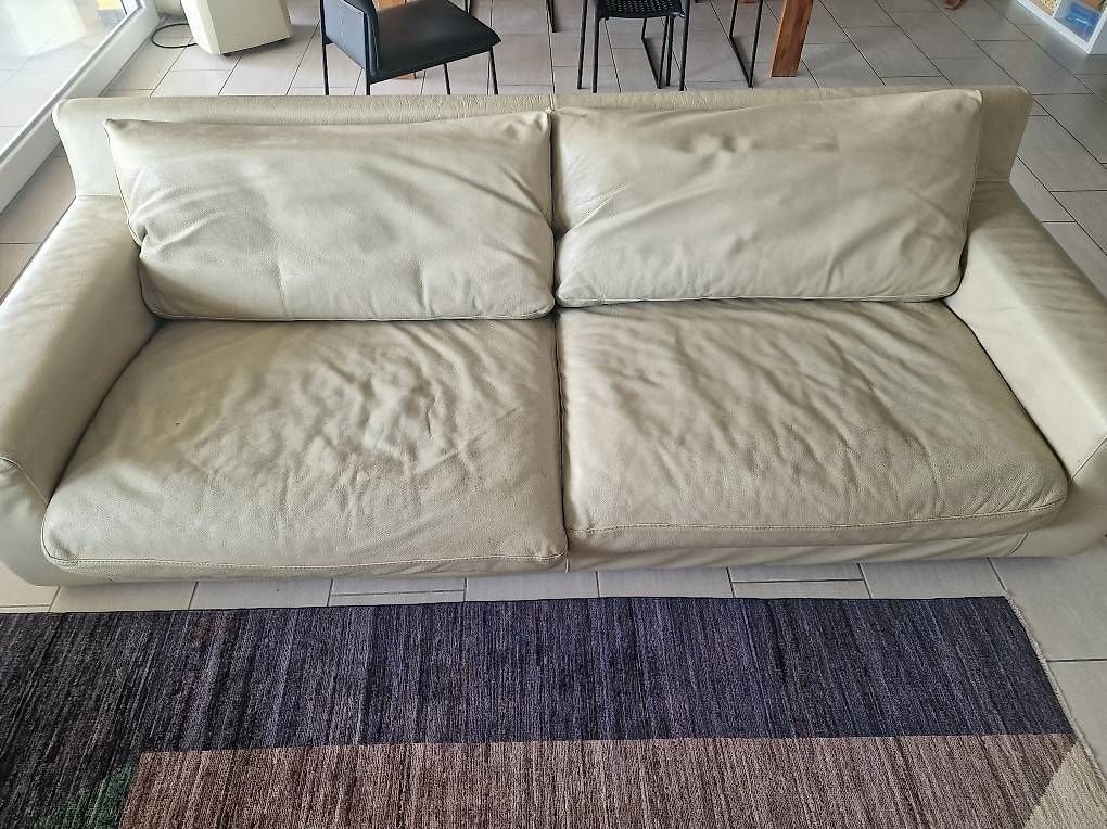 Sofas: Divano in pelle bianca – Gebraucht aus Agno von nic_tq5l