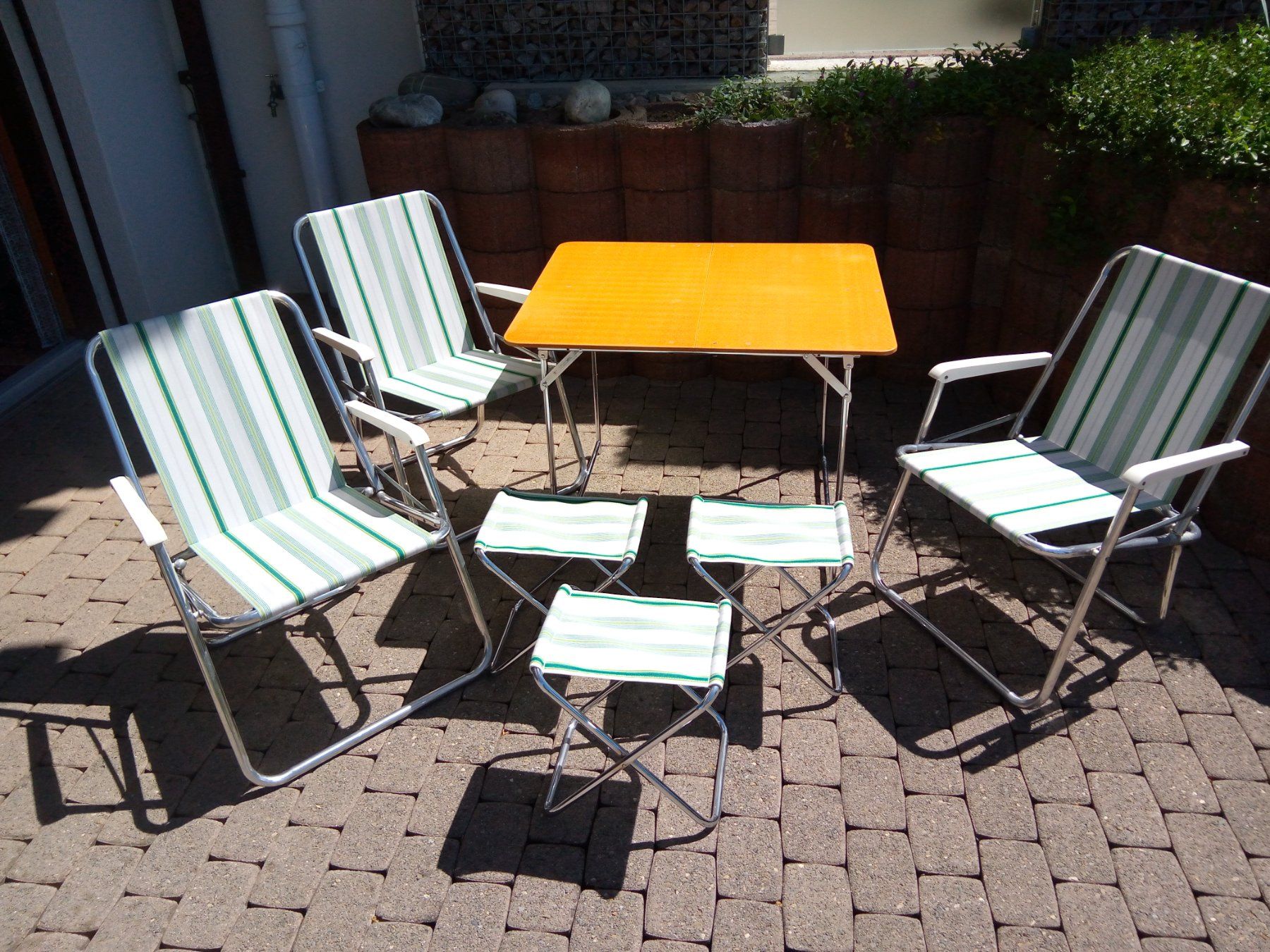 Tischset: Camping-Mobiliar – Gebraucht aus Pratteln von Zund-88-Funken