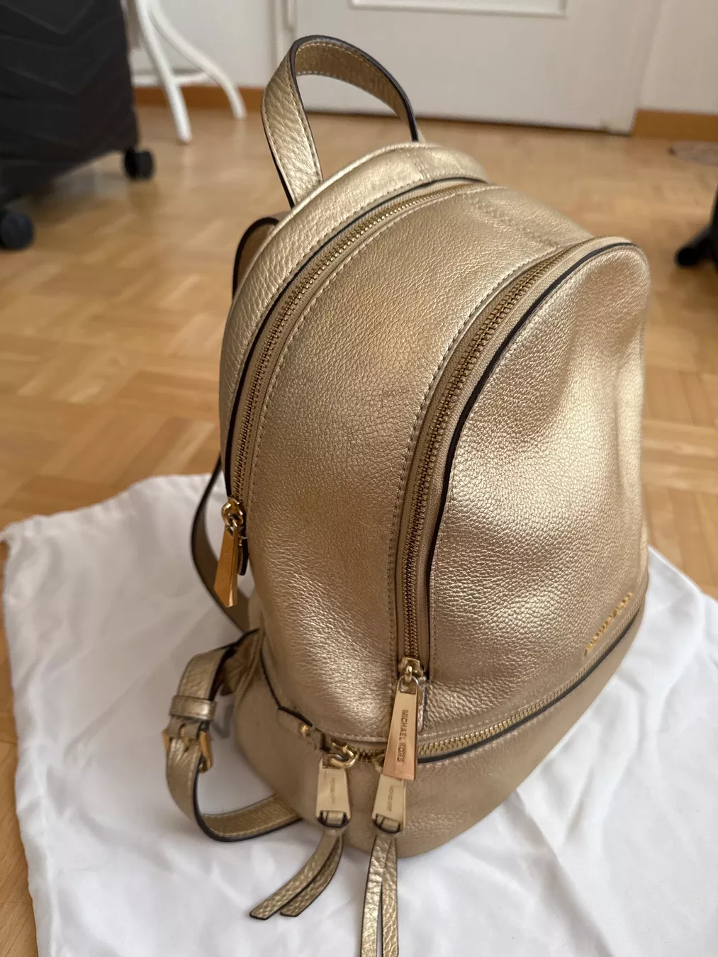 Michael Kors Zaini: Michael Kors Rucksack goldfarben – Usato da St.Gallen venduto da ebe_976r 4