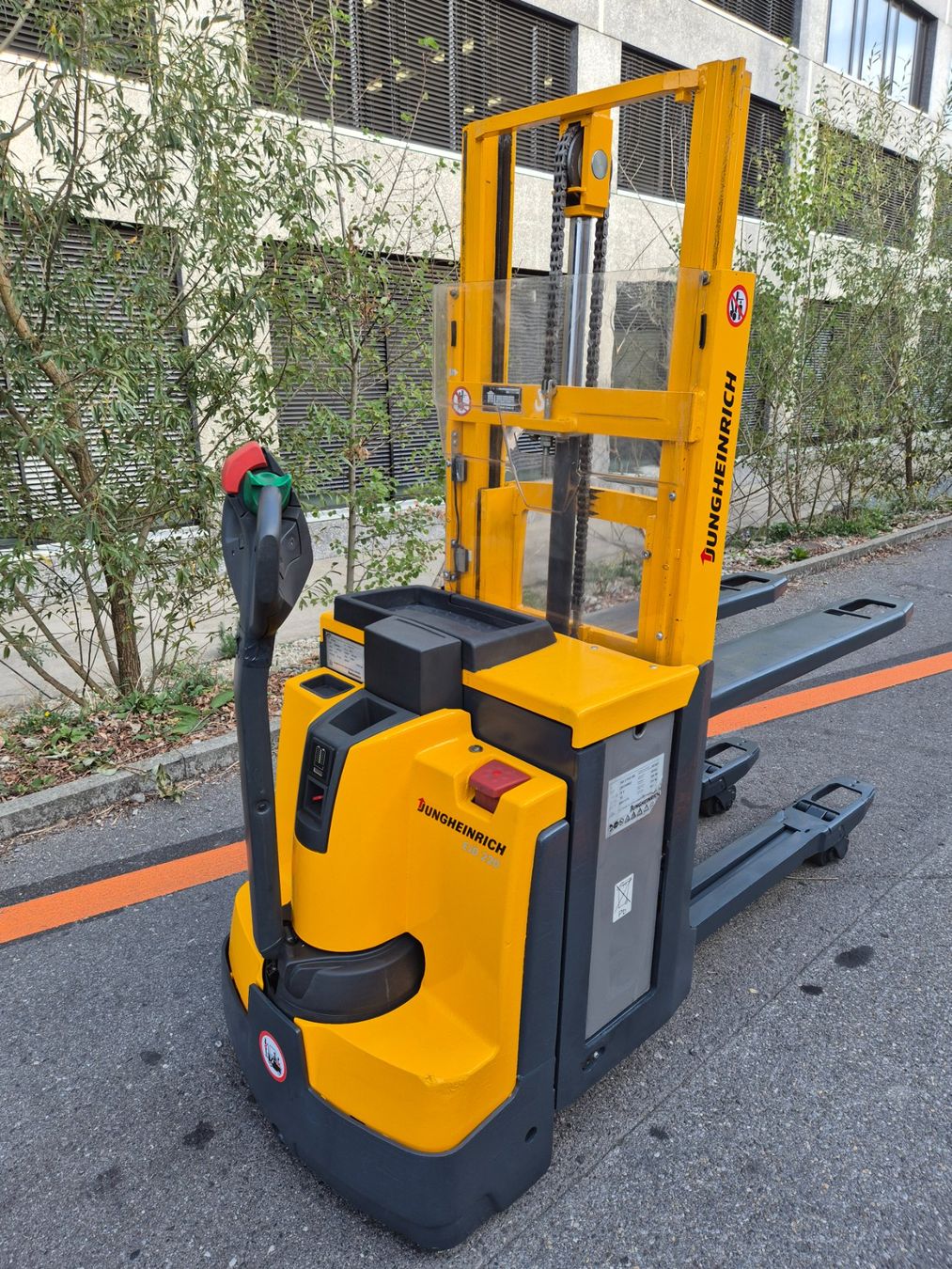 Jungheinrich Carrelli elevatori e a forche: Ameise Jungheinrich EJD220 – Usato da Aarau venduto da LM-Handel 1