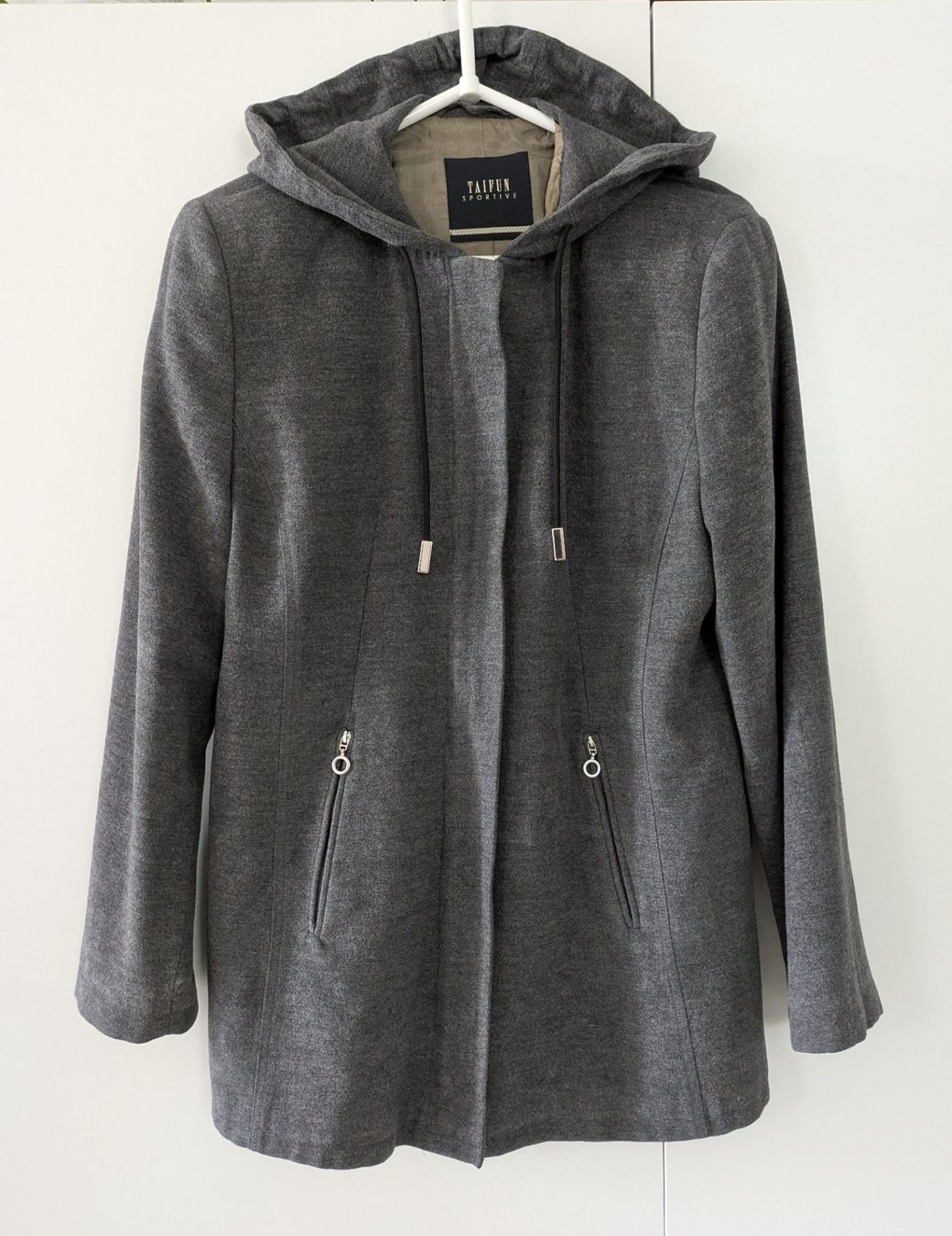 Taifun Jacken: Freizeitjacke / Übergangsjacke "Taifun" Gr. 40 – Gebraucht aus Bonstetten von Driver7