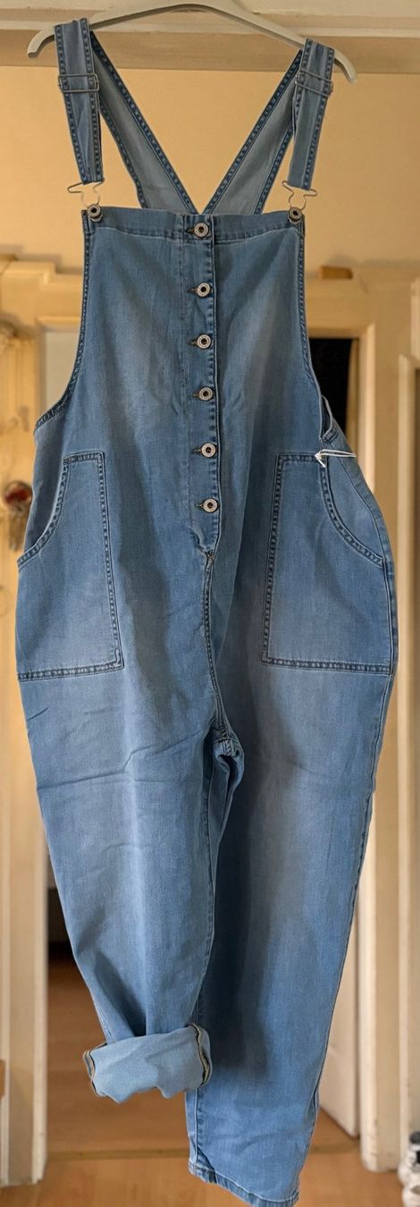 Jumpsuits: JUMPSUIT/SALOPETTE EN JEANS! M – Neu und originalverpackt aus Locarno von NicoNion