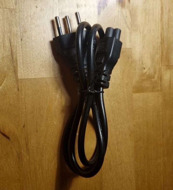 Cavi: HP laptop / 3-pin power cable – Usato da Zürich venduto da mdjilas