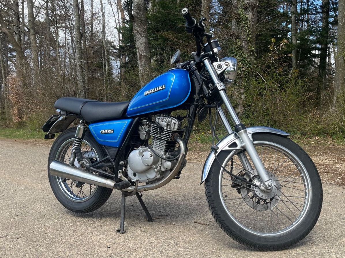 Suzuki Strada: Suzuki 125 GN - dès 16 ans ! – Usato da Porrentruy venduto da Owen01