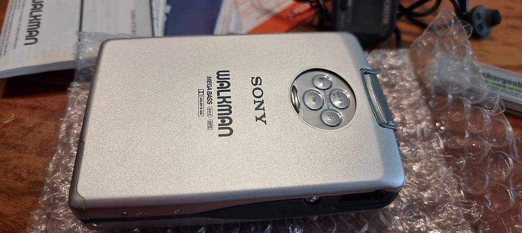 Sony Tragbarer Mediaplayer: Sony WM-EX5 Walkman – Gebraucht aus St. Antoni von Nicknack 2