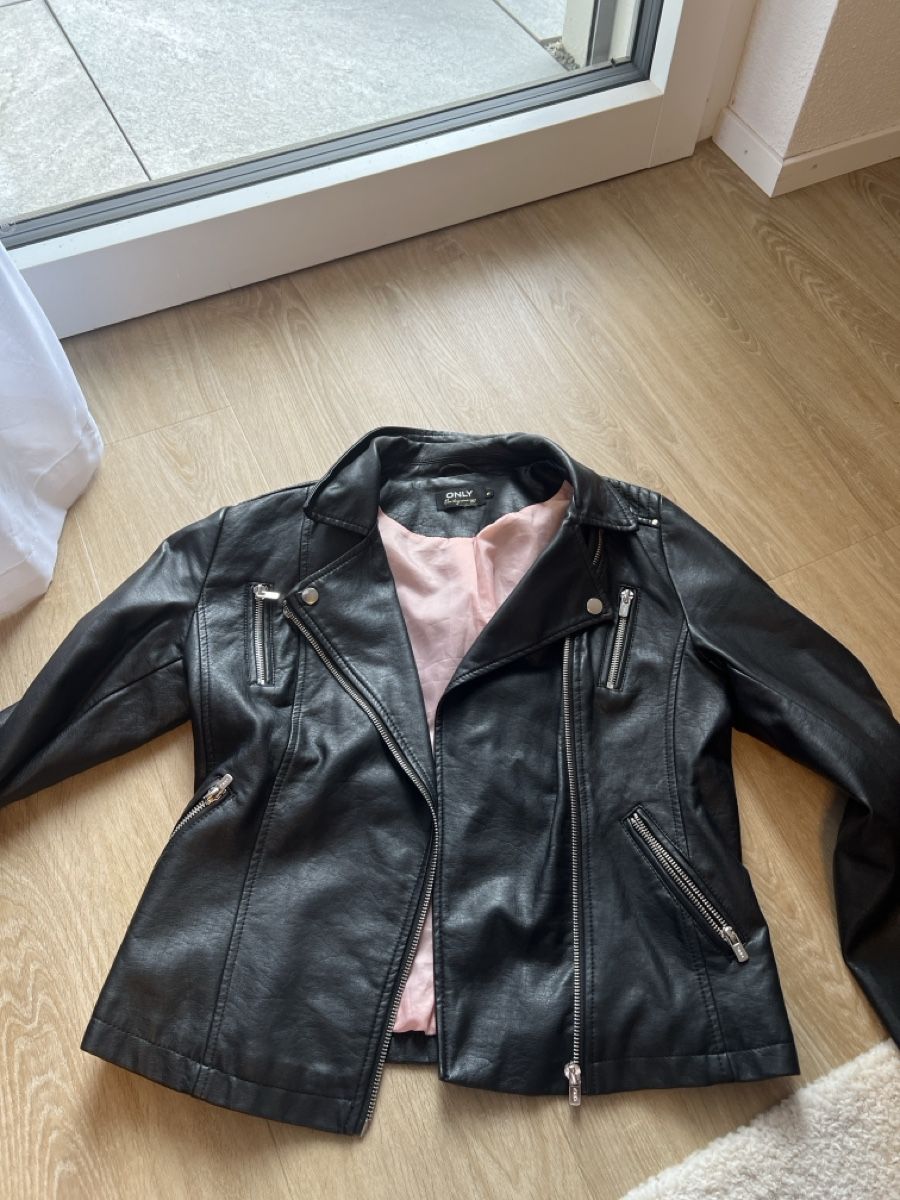 Only Jacken: Lederjacke – Gebraucht aus Bülach von joowaaa